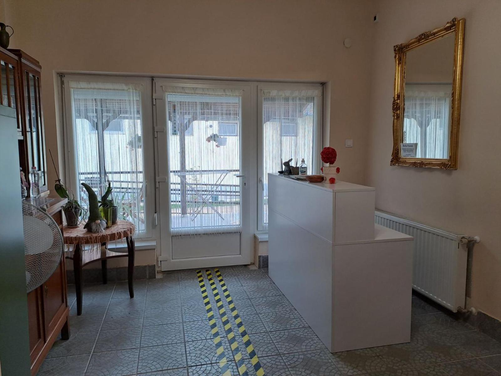 Berta Panzio Bed & Breakfast Hajduszoboszlo Luaran gambar