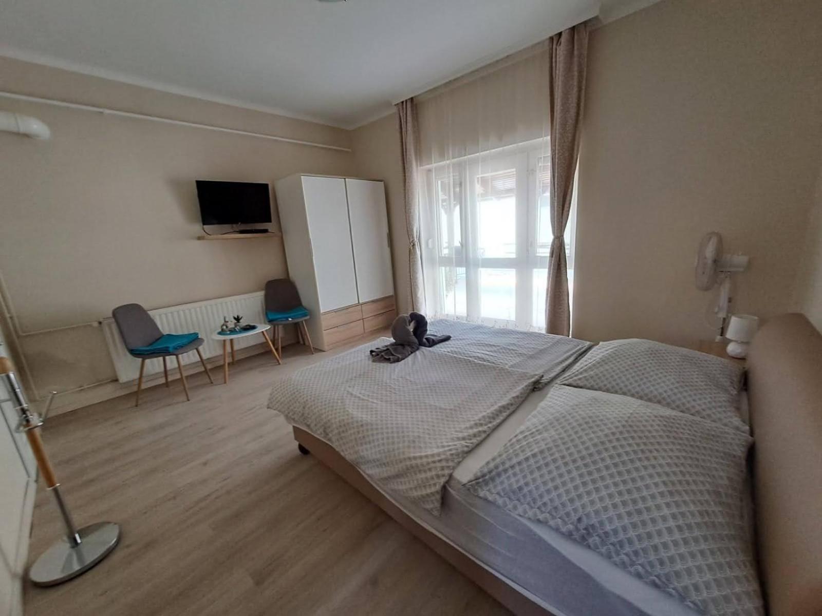 Berta Panzio Bed & Breakfast Hajduszoboszlo Bilik gambar
