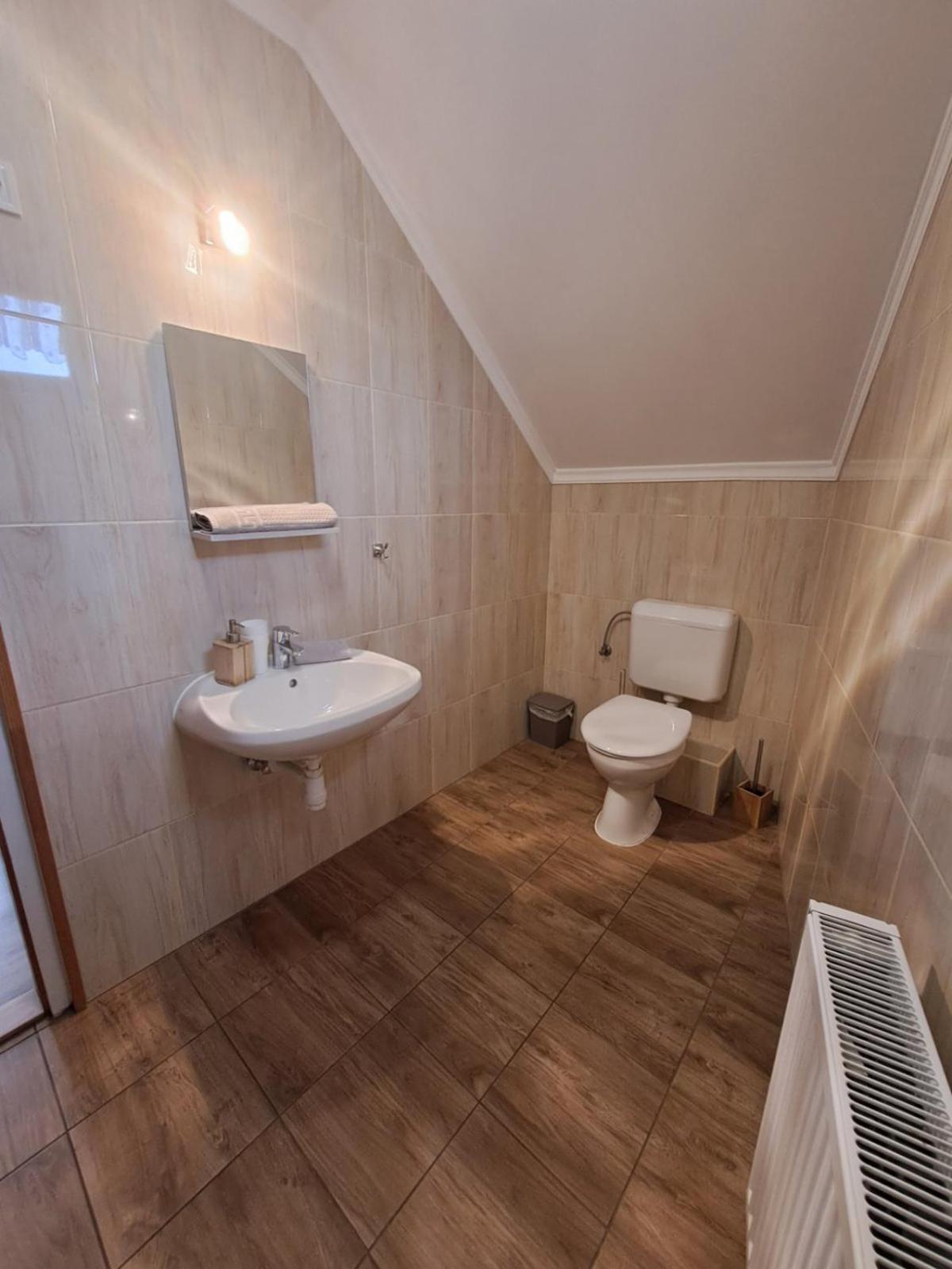 Berta Panzio Bed & Breakfast Hajduszoboszlo Bilik gambar
