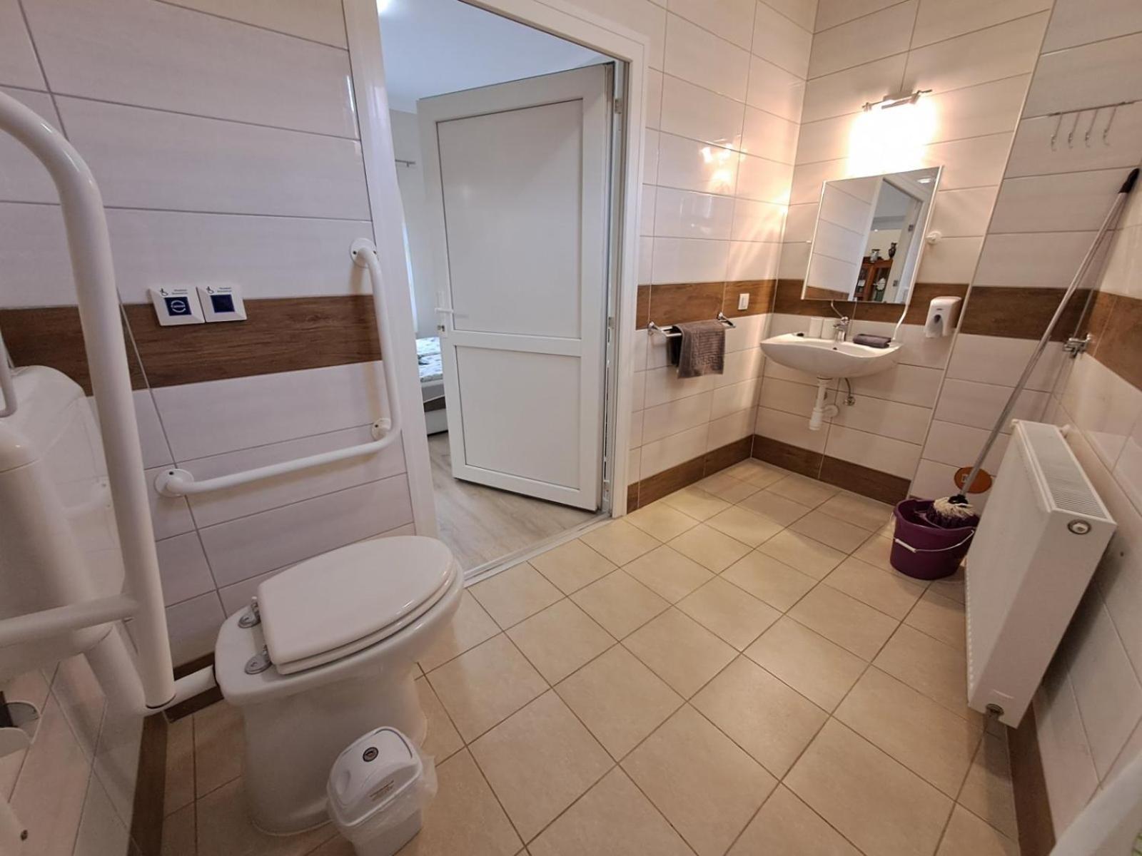 Berta Panzio Bed & Breakfast Hajduszoboszlo Bilik gambar