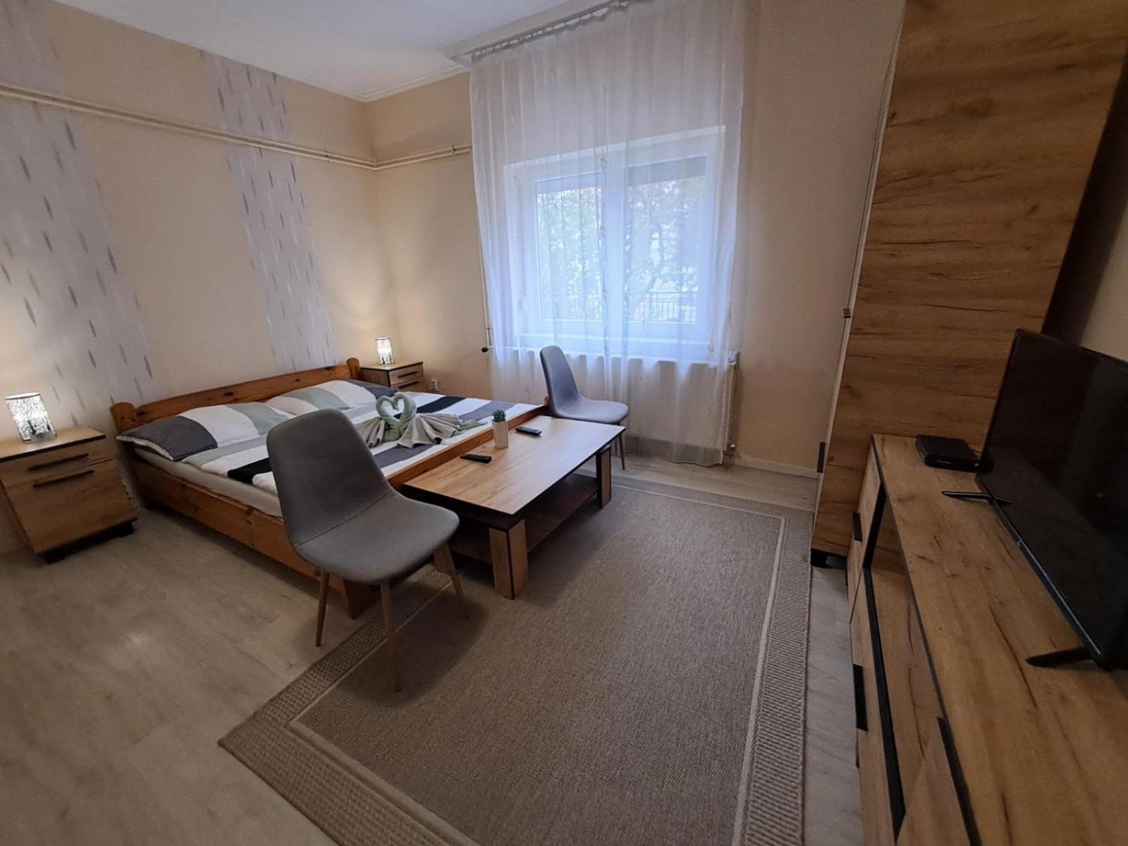 Berta Panzio Bed & Breakfast Hajduszoboszlo Bilik gambar