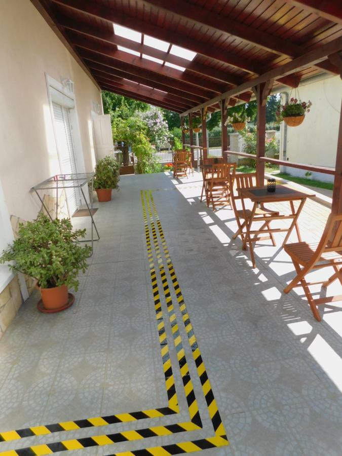 Berta Panzio Bed & Breakfast Hajduszoboszlo Luaran gambar